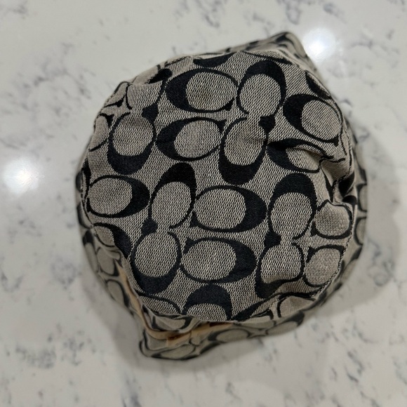 COACH Signature C Vintage Bucket Hat NWT - Picture 2 of 7